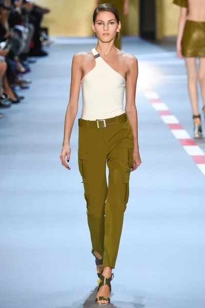 Look 21